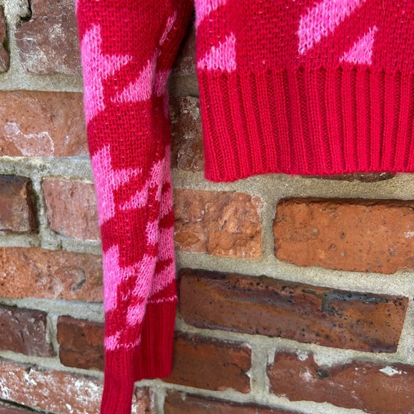 Fab'rik NWT Women's Red and Pink V-Neck Cropped Sweater Small - Picture 8 of 8
